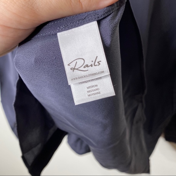 Rails 100% Silk Rhett Charcoal Pocket Blouse Top M - Picture 8 of 9